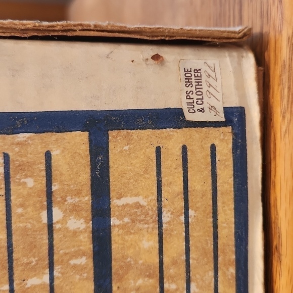 TONY Lama Women's Leather Ywo Tone Cowboy Boots - Picture 2 of 15